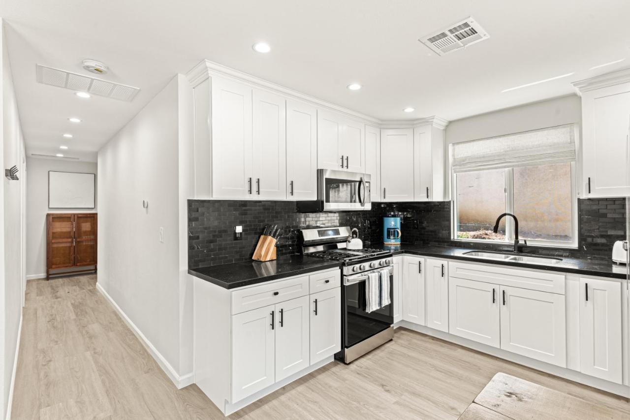 Estepa Unit #3 By Pmi Thousand Oaks Exterior foto